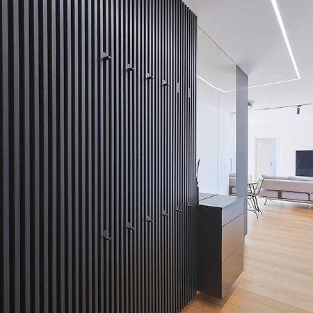 Downtown Luxe Retreat- Konventna Apartment Bratislava Bagian luar foto
