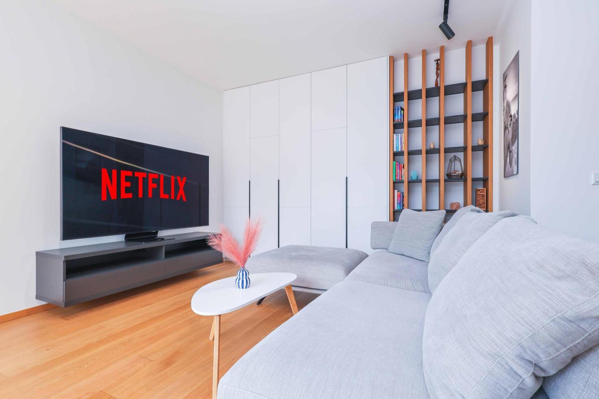 Downtown Luxe Retreat- Konventna Apartment Bratislava Bagian luar foto